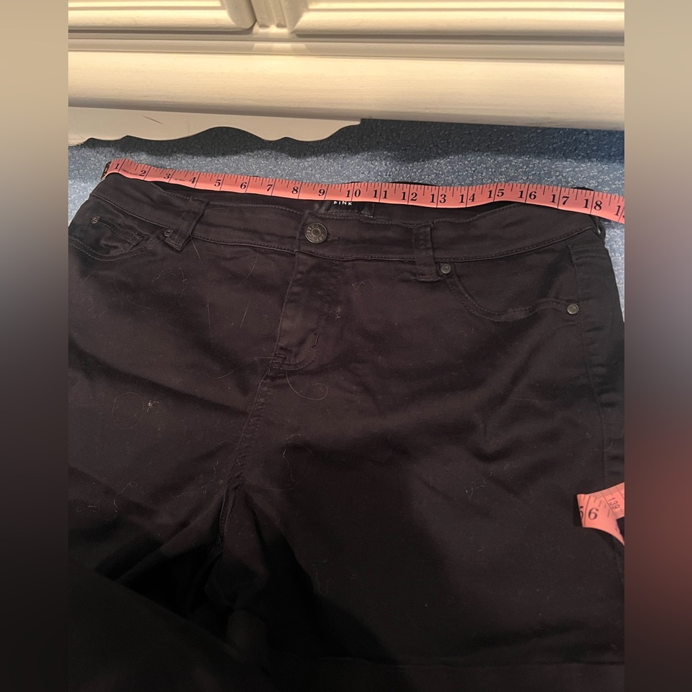 Celebrity Pink women’s Black Jean Shorts Size 14 - Picture 11 of 13